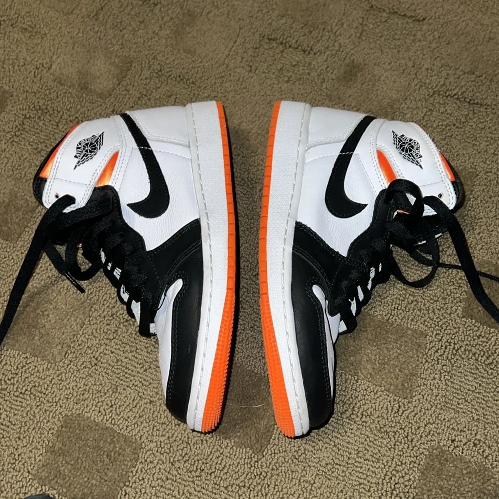 Nike Air Jordan 5.5Y(fits 61/2W) - Picture 4 of 4